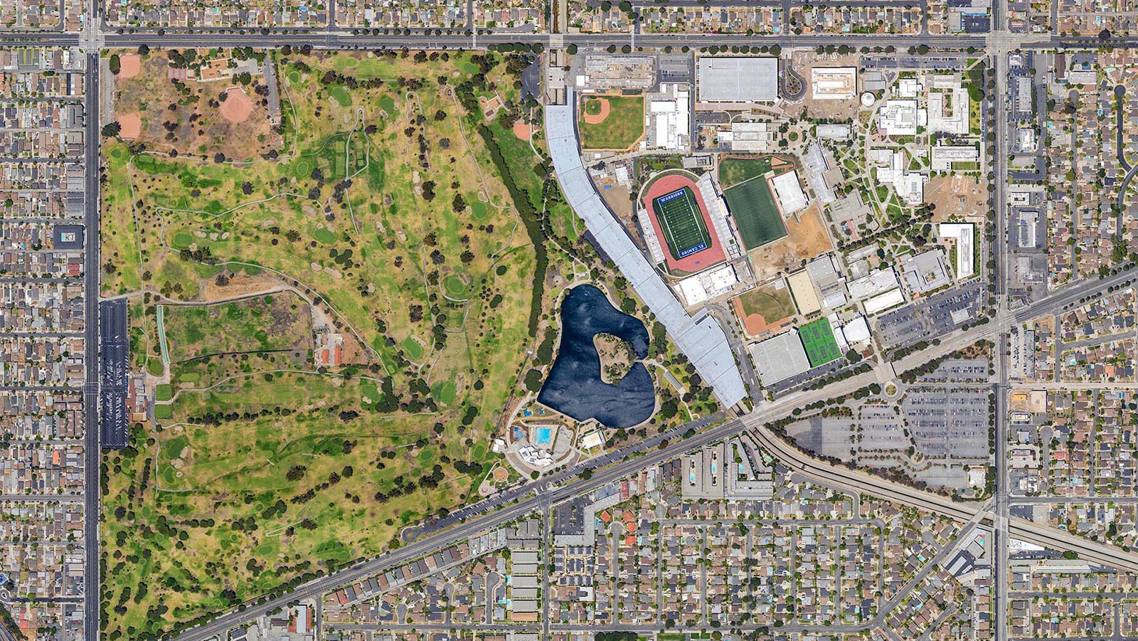 School vertical photo of El Camino College in Torrance, California