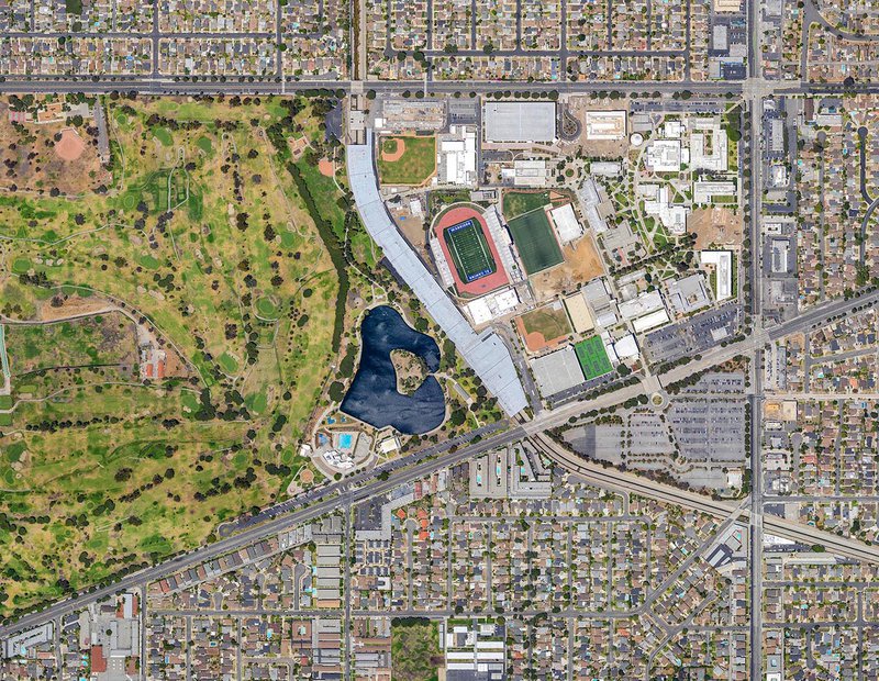 School vertical photo of El Camino College in Torrance, California