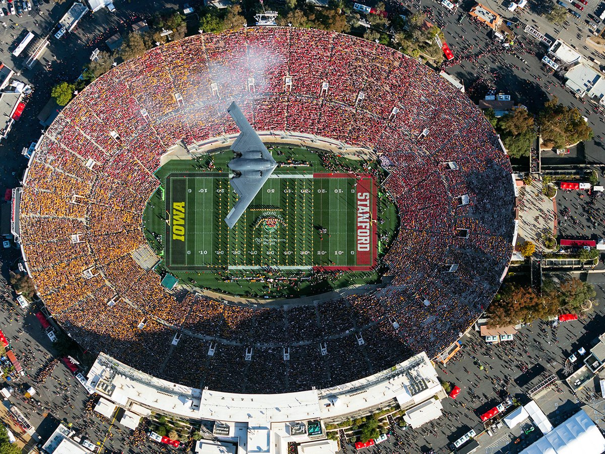A B-2 Spirit Stealth Bomber, a long-range, subsonic heavy bomber designed for deep penetration of enemy territory, flew majestically over the 102nd Rose Bowl Game at the end of the National Anthem.