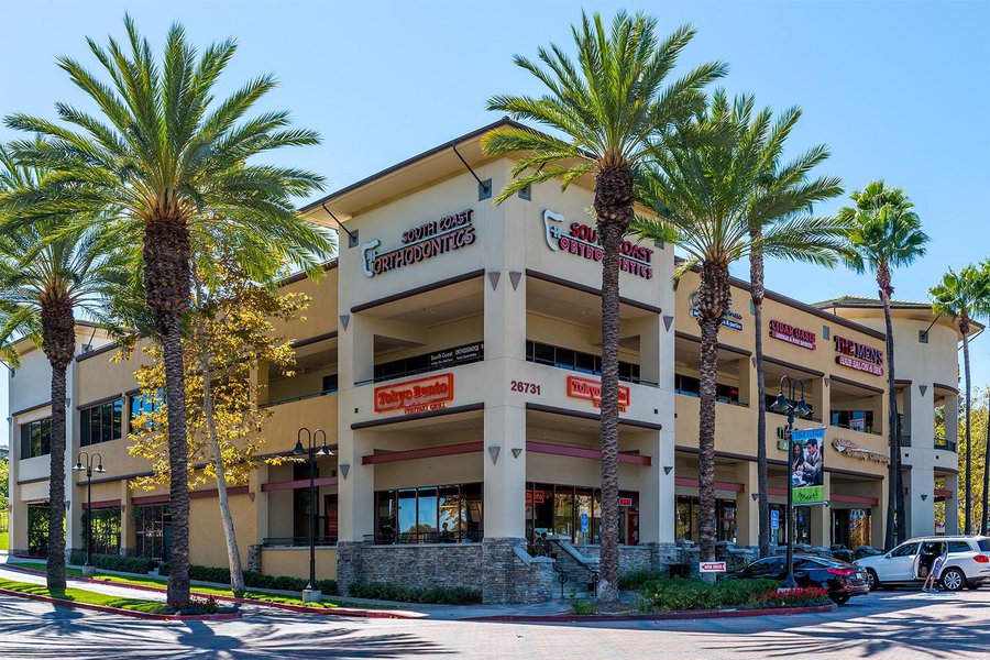 Exterior architectural photo of the Aliso Viejo Towne Center shopping center