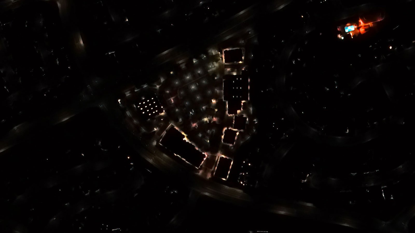 Blog close-up image of a shopping center in Temecula, California after the city converted lighting to an LED system