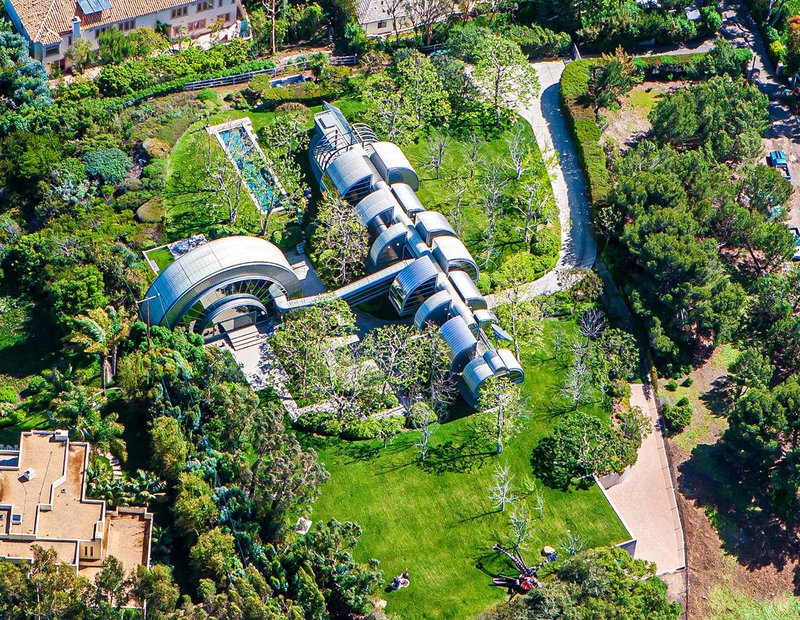 Residential real estate photograph of the unique Spaceship House in Malibu, California