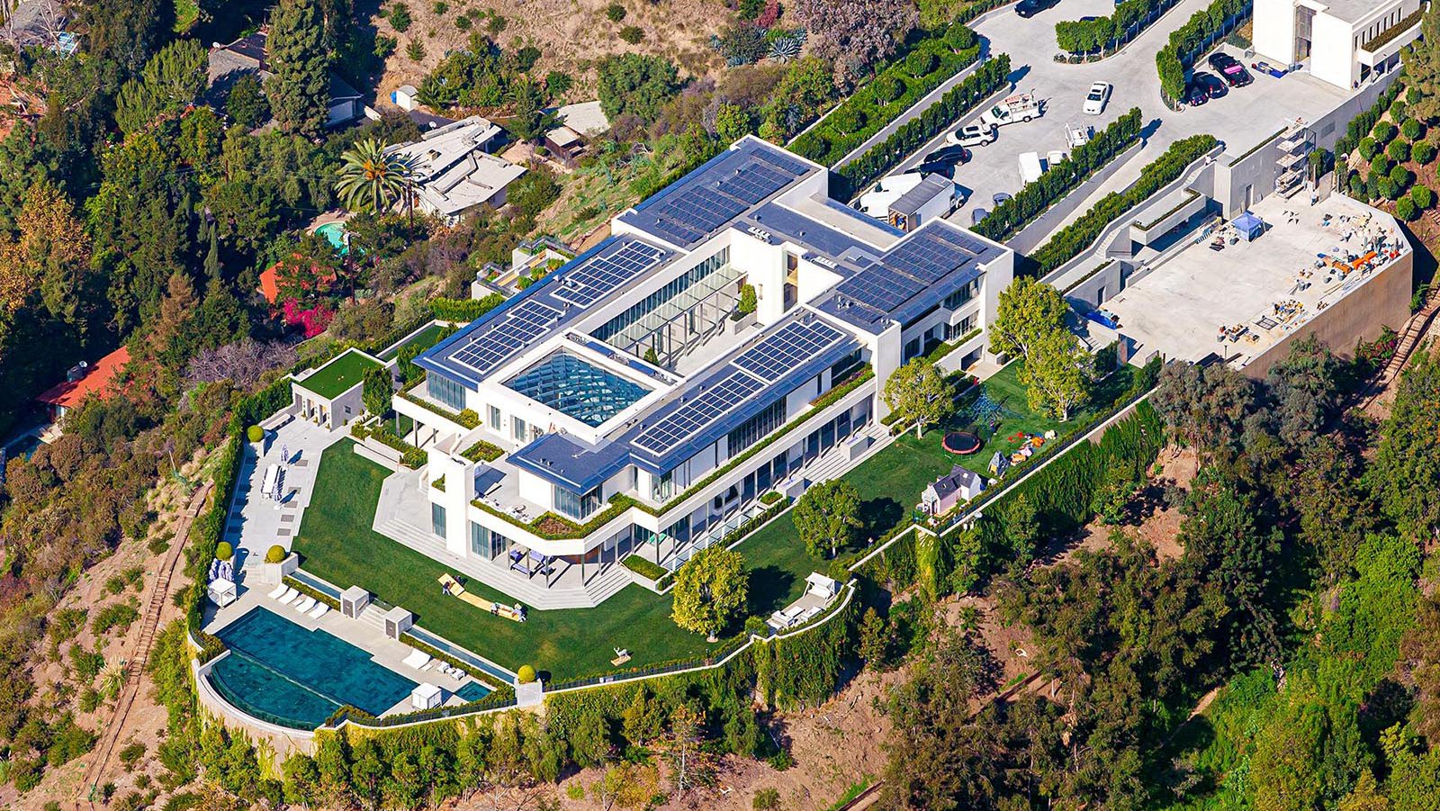 Residential real estate image of the The Pritzker Estate in the hills overlooking Los Angeles, California