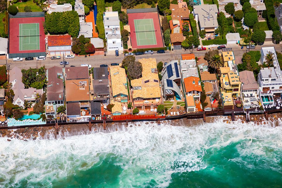 Press photo for Annenberg Space for Photography of Malibu homes facing coastal erosion