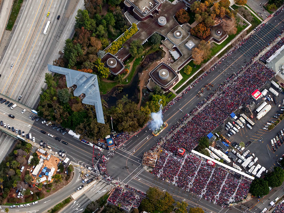 Blog photograph of a B-2 Spirit (Stealth Bomber) flying over the Rose Parade on New Year's Day 2013