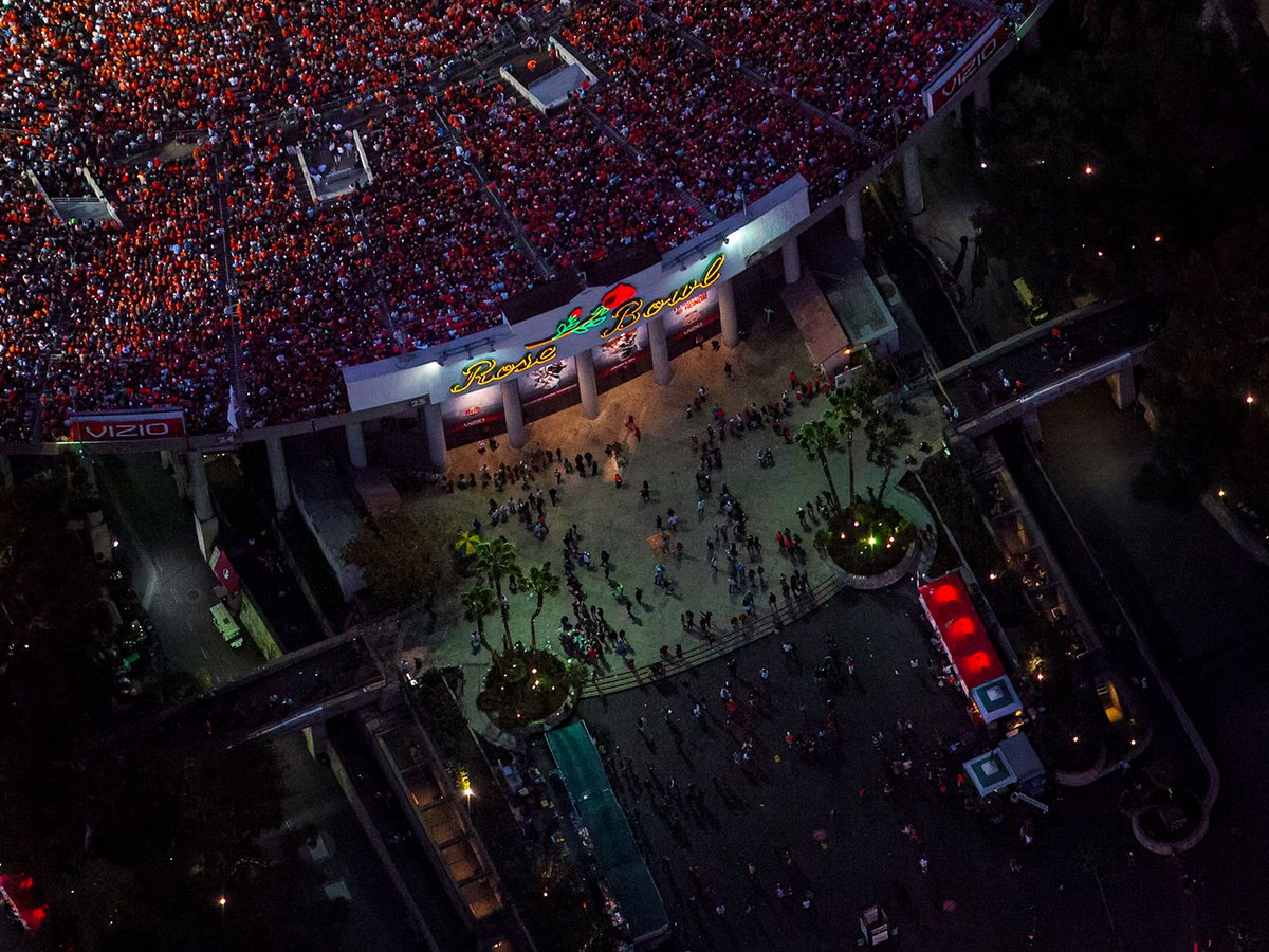 Blog image of the illuminated Rose Bowl Stadium signage at the 2014 BCS Championship Game