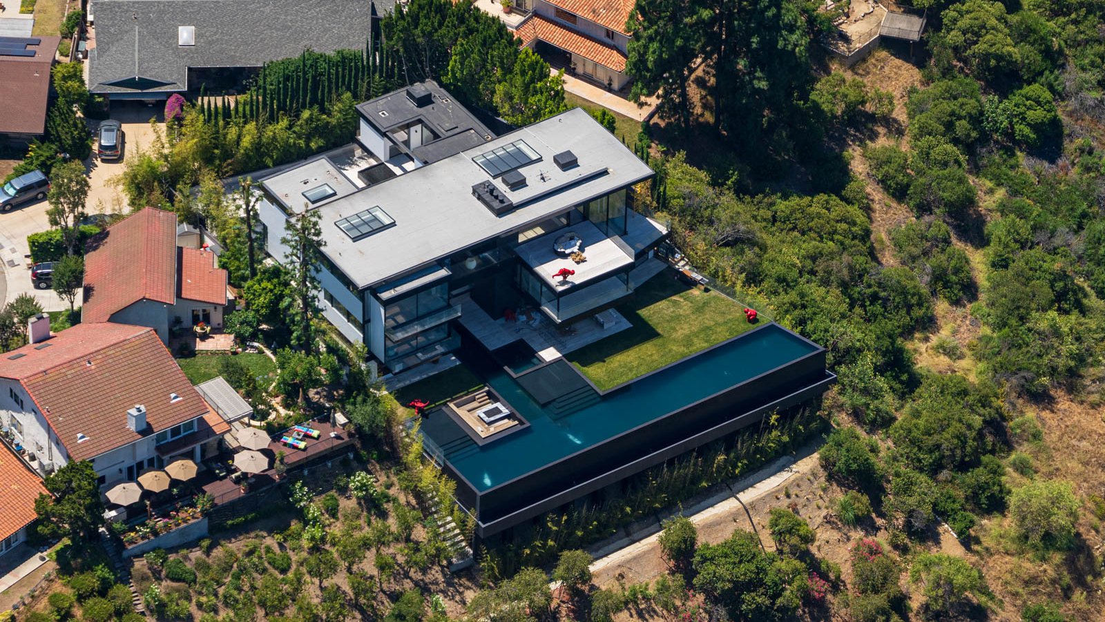 Blog image of a large home overlooking the Hollywood Reservoir (also known as Lake Hollywood)