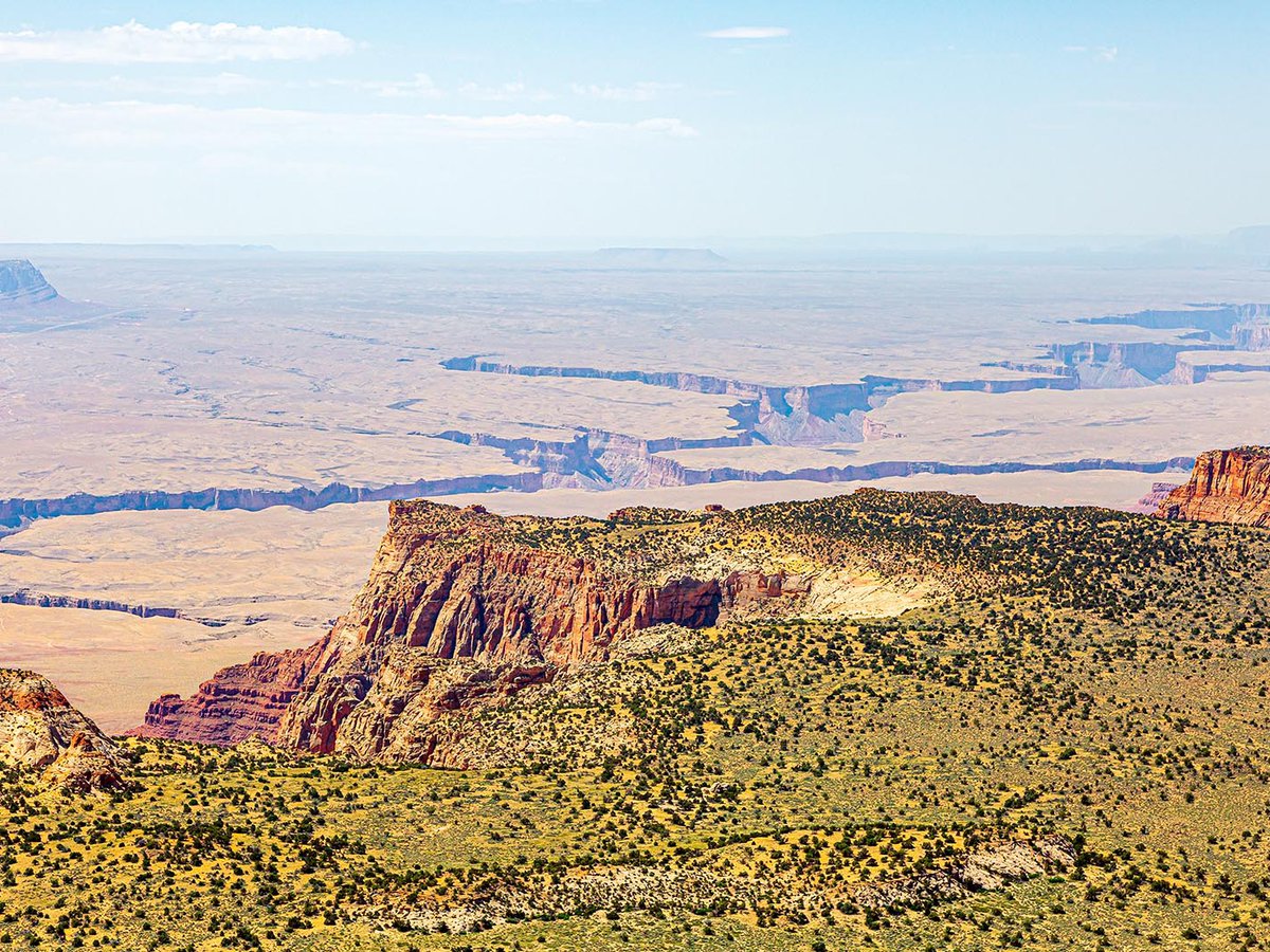 Blog photo of the Grand Canyon National Park with small canyons visible in the background