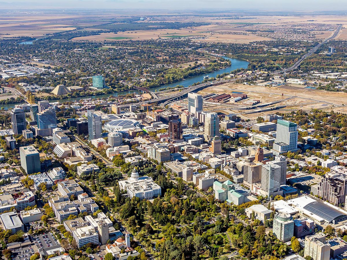 Blog photo of Downtown Sacramento with the California State Capitol in the middle
