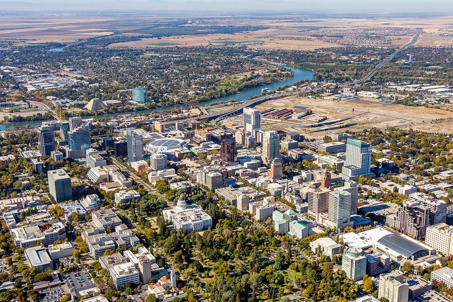 Blog photo of Downtown Sacramento with the California State Capitol in the middle