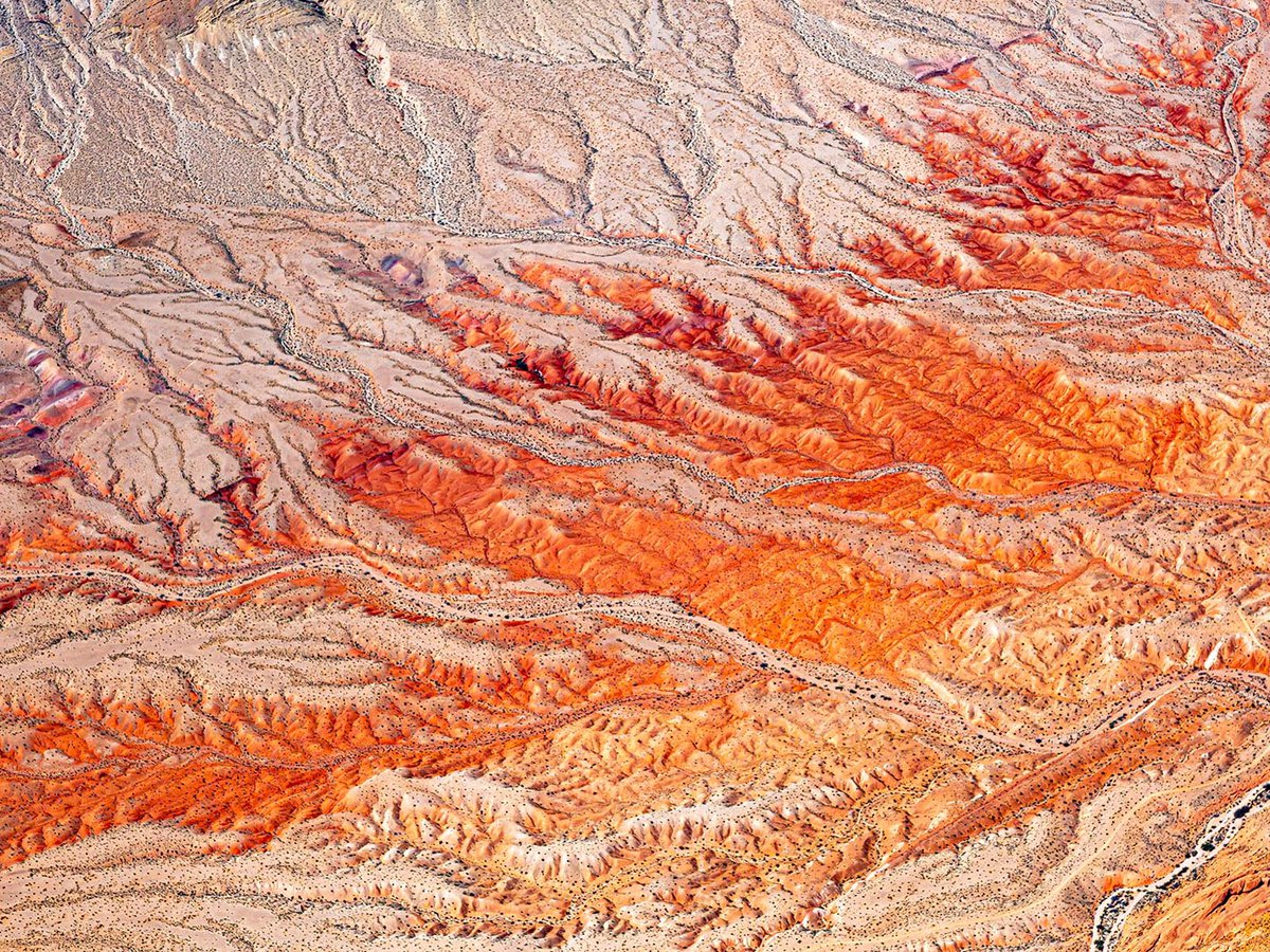 Blog photo of the red and orange hills in the Valley of Fire State Park in Nevada