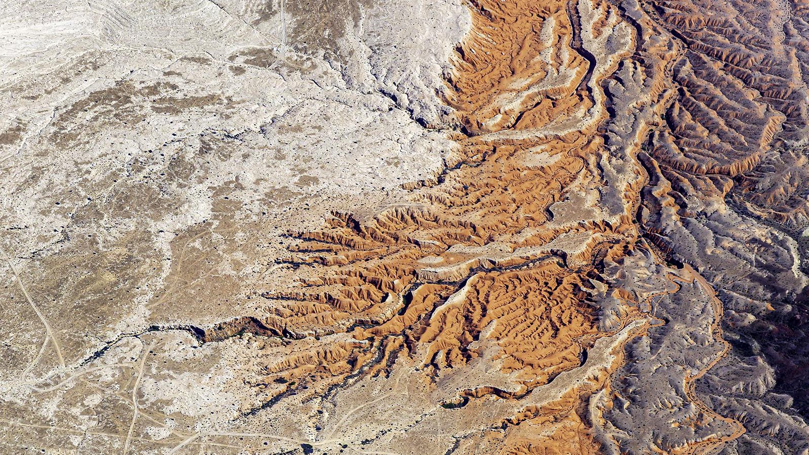 Blog Close-up photo of the geological formations at the Valley of Fire State Park in Nevada