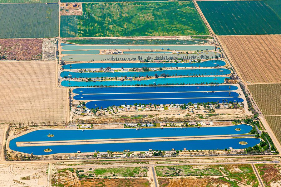 Blog close-up photo of the Paradise Lakes Estates private water ski lakes